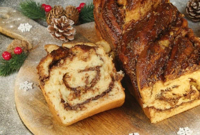 Cozonac Babka cu cremă de ciocolată - Rețeta gustoasă și aromată