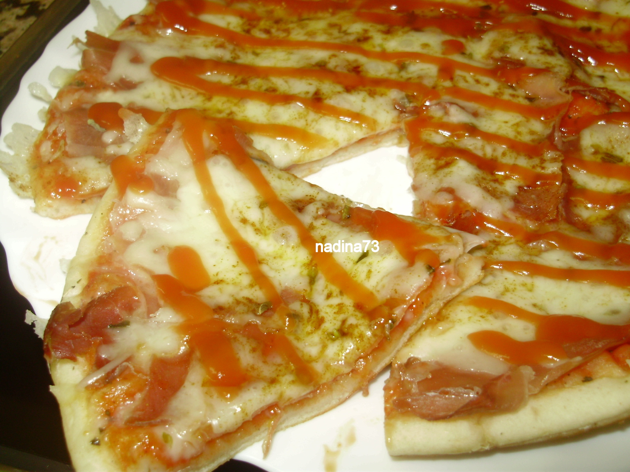 Pizza cu jamon si  mozzarella