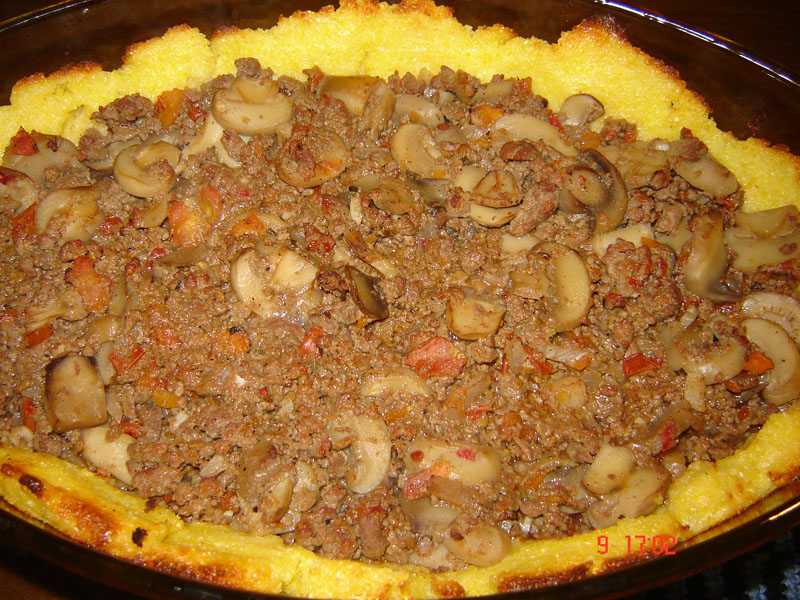 Carne tocata in cuib de mamaliga