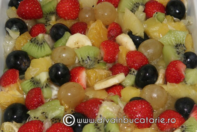 Salata de fructe