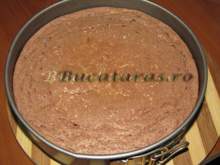 Cheesecake cu topping de zmeura