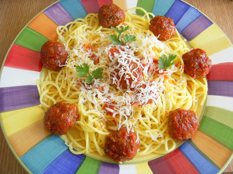 Spaghetti with meatballs