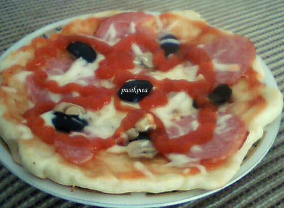 Pizza la tigaie ( in 8 minute!!!!)