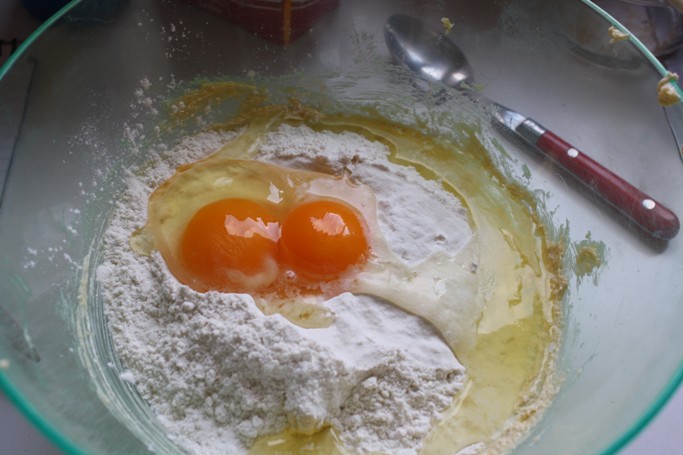 Tarta cu crema de vanilie si fructe a la Lilik :)