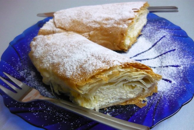 Strudel cu branza dulce