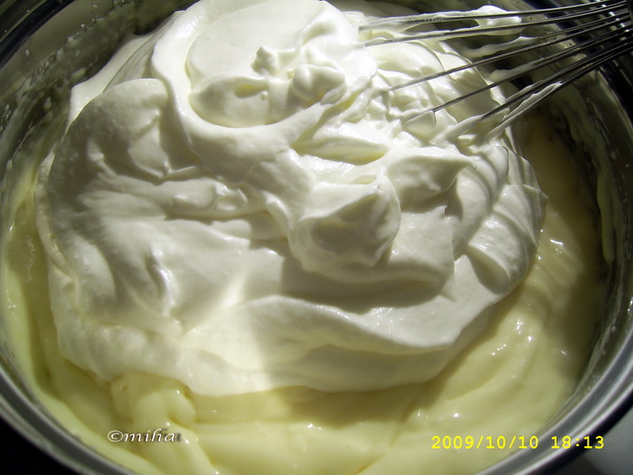 Tort cu crema de mascarpone