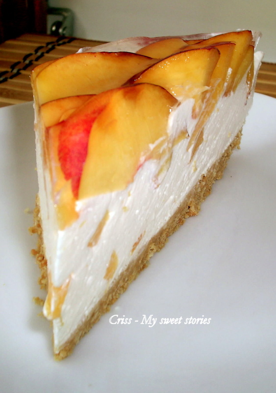 Tort cu iaurt si nectarine -  Reteta numarul 100!!