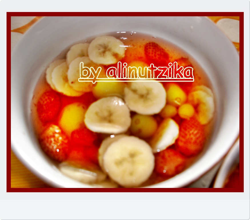 Salata de fructe din compot  + banane