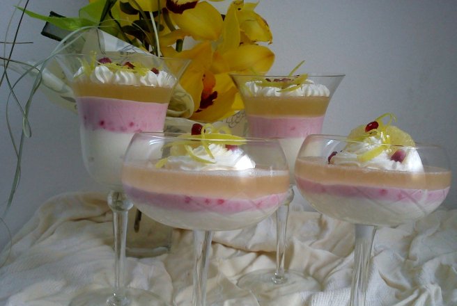 Mousse de sweetie si zmeura cu jeleu de sampanie