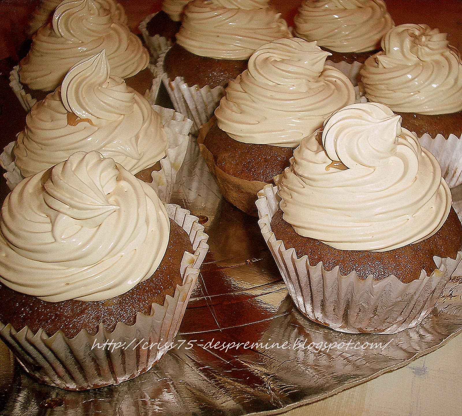 Cupcakes cu dulce de leche