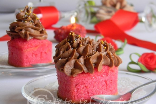 CUPCAKES pentru VALENTINE'S DAY