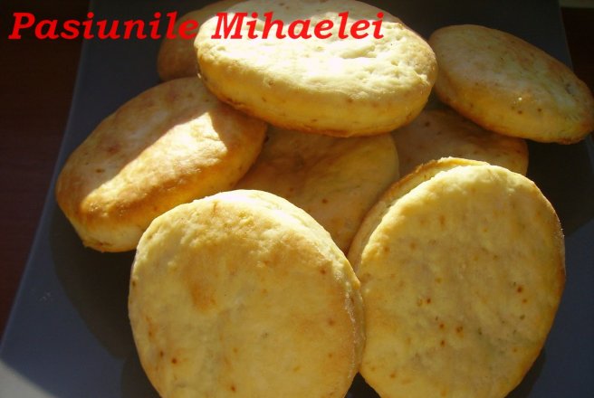 Biscuiti fragezi pentru micul dejun