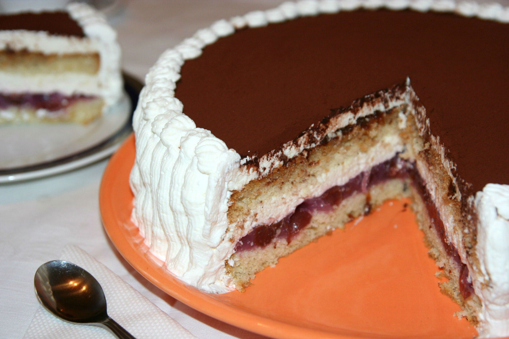 Tort de mascarpone cu cirese