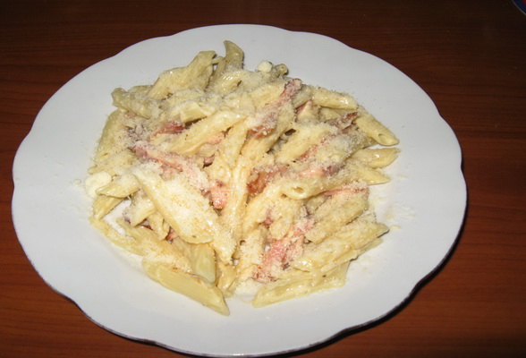 Penne carbonara, reteta simpla si rapida, reinterpretata cu succes