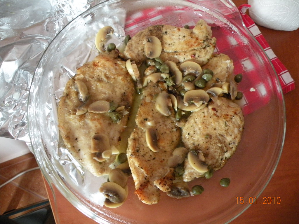 Chicken Piccata(piept de pui cu unt,lamaie,capere)