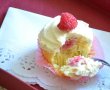 Raspberry cupcakes-4