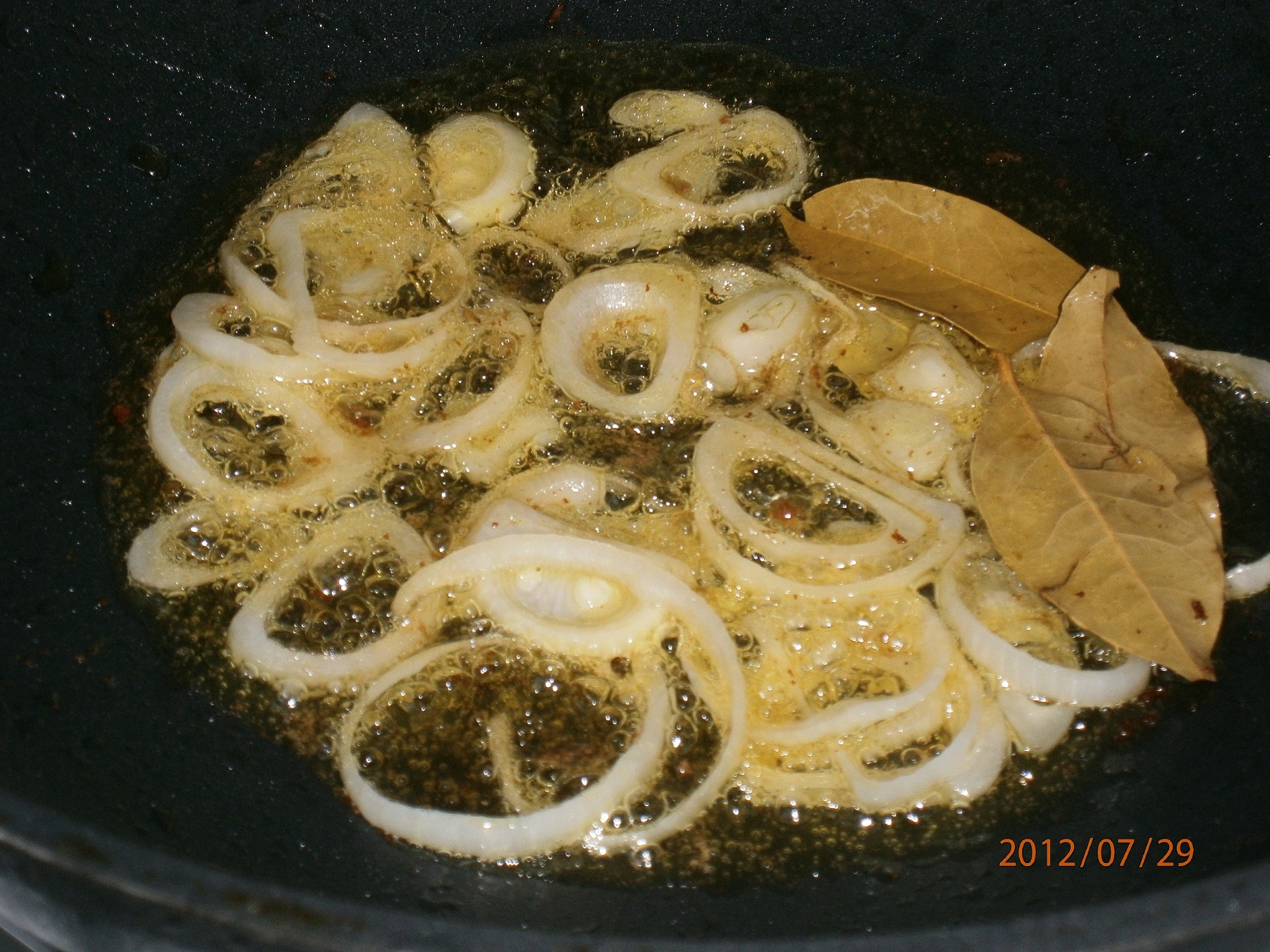 Fried brinjal-Vinete calite (reteta sri lankeza)