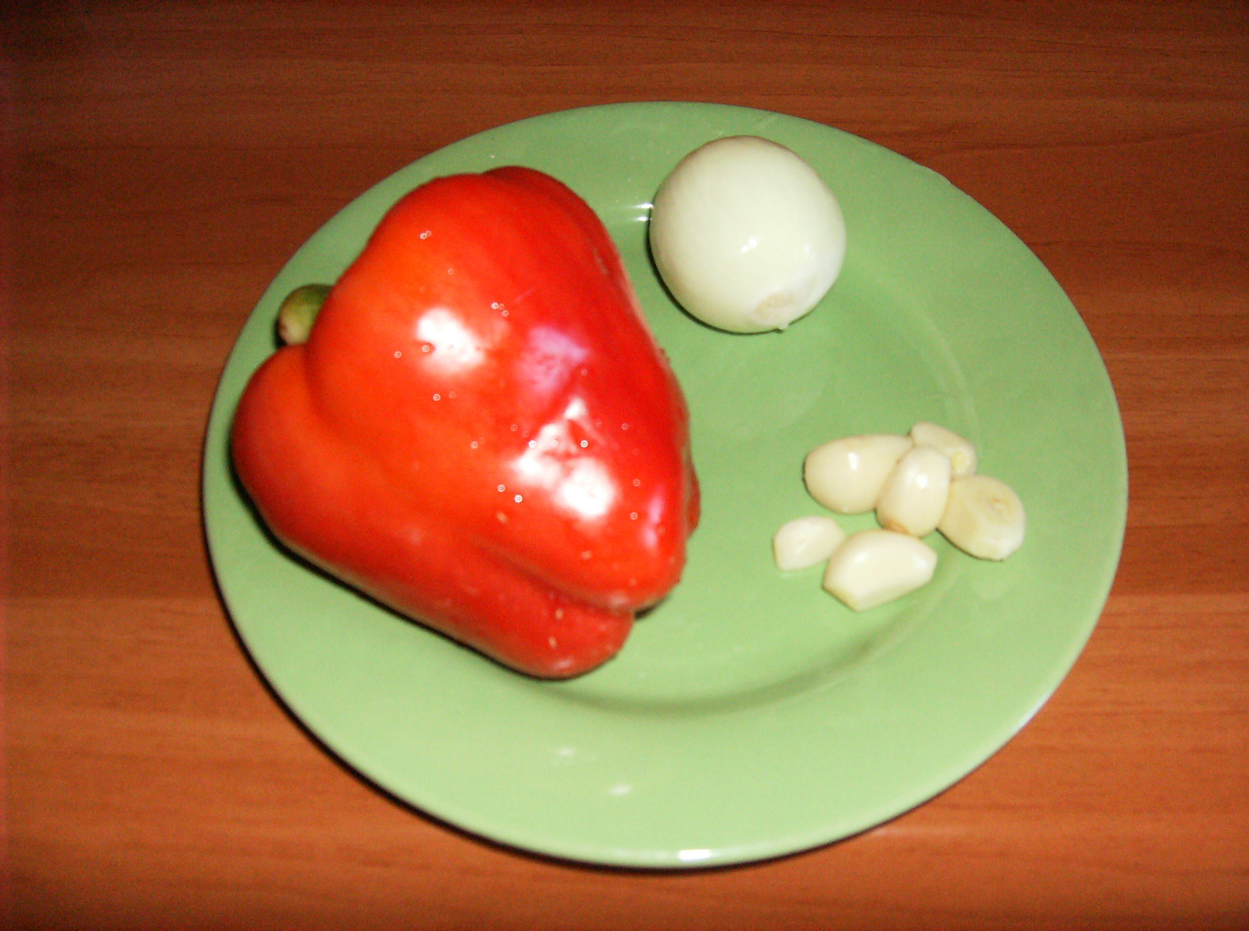 Piept de pui cu sos si paste