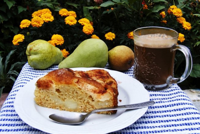 Tarta cu pere si budinca de vanilie