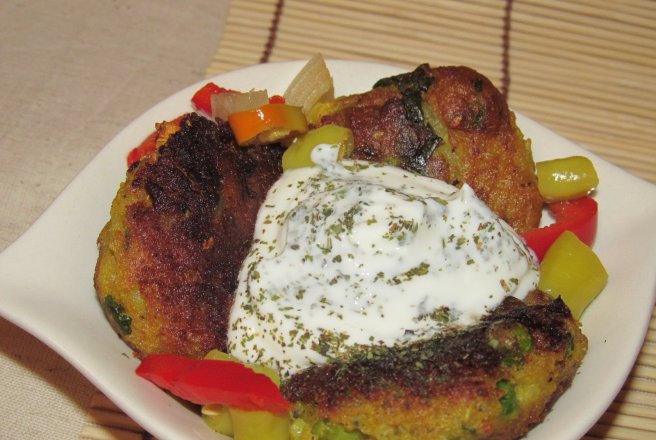 Aloo Tikki, chiftelute indiene de cartofi