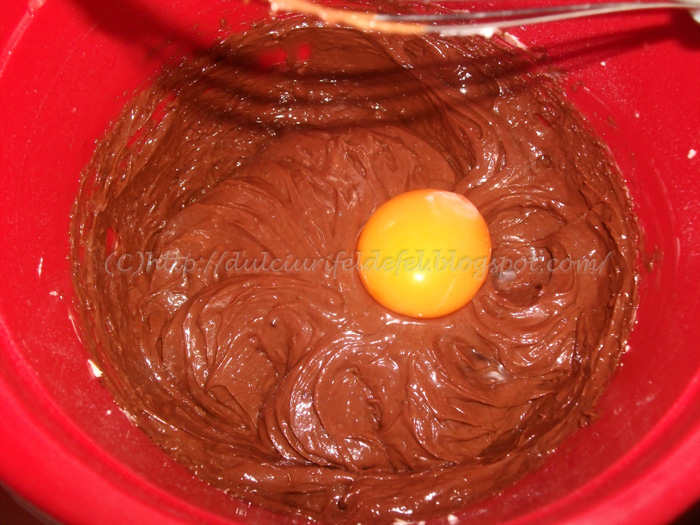 Brownie cu nuca si caramel