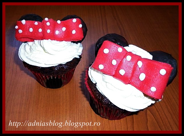 Minnie Mouse cupcakes