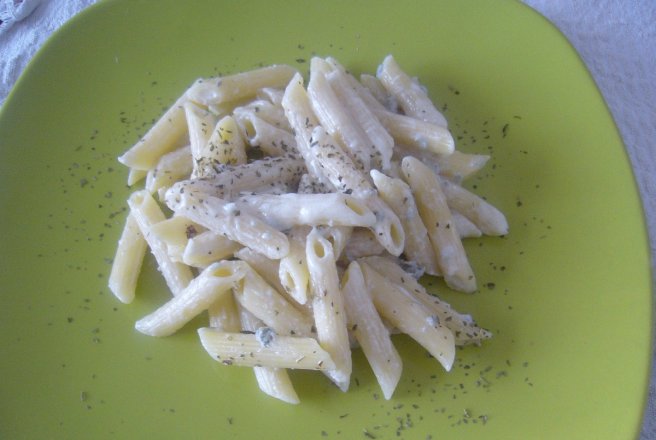 Penne cu sos gorgonzola