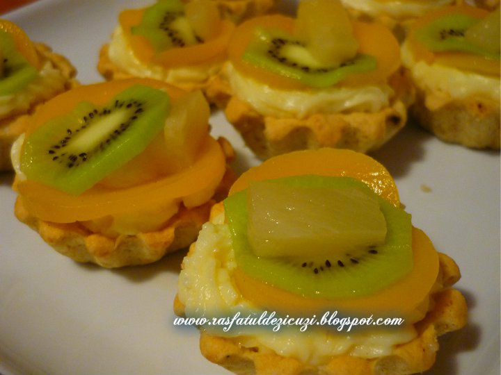 Mini-tarte cu fructe