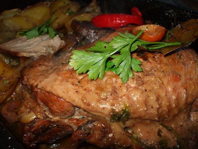 Friptura de curcan in sos de vin cu gutui/mere