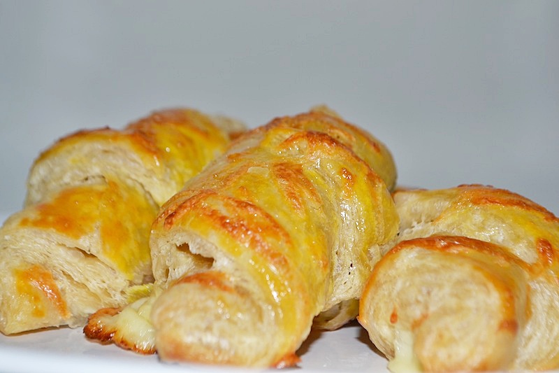 Croissante cu cascaval Delaco