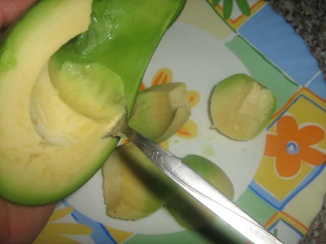 Salata de avocado