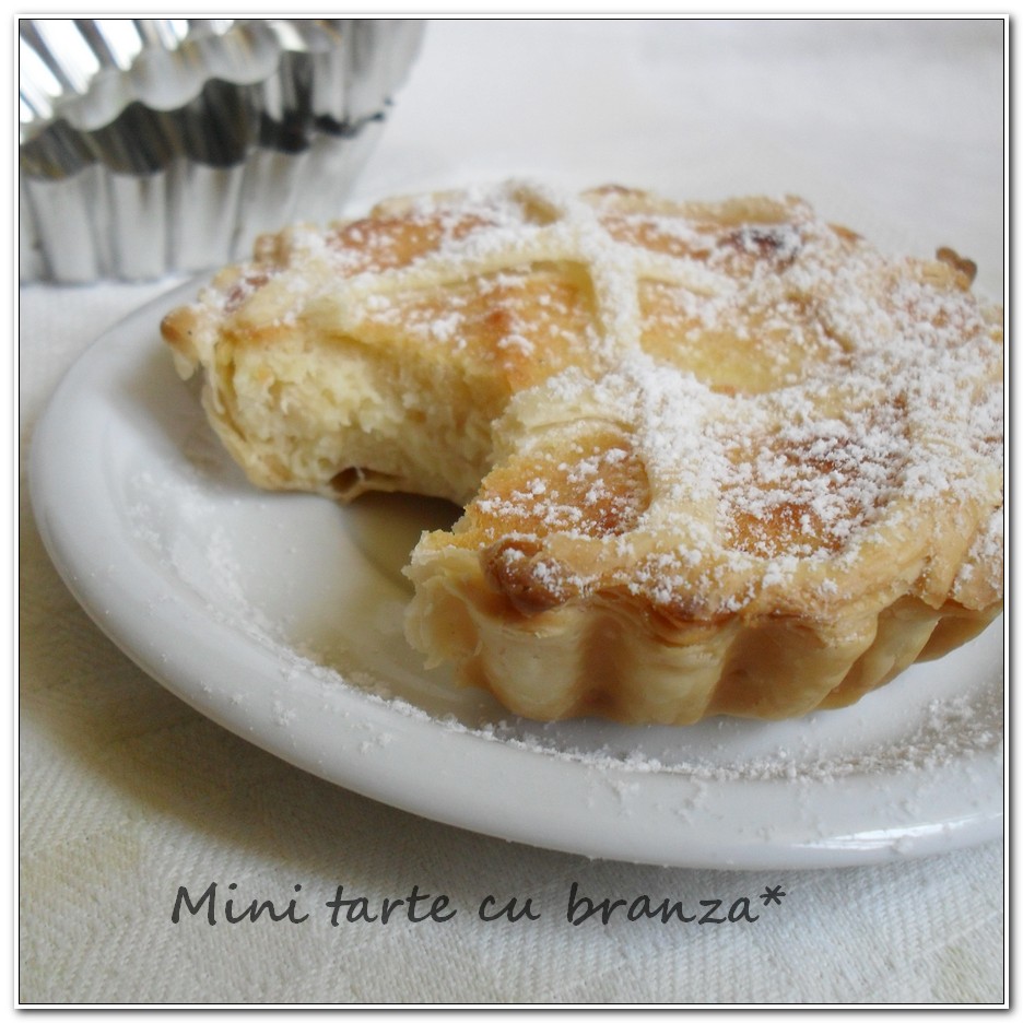 Mini tarte cu branza