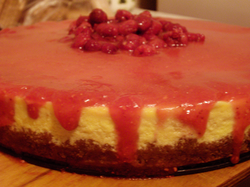 Cheesecake cu zmeura si capsuni