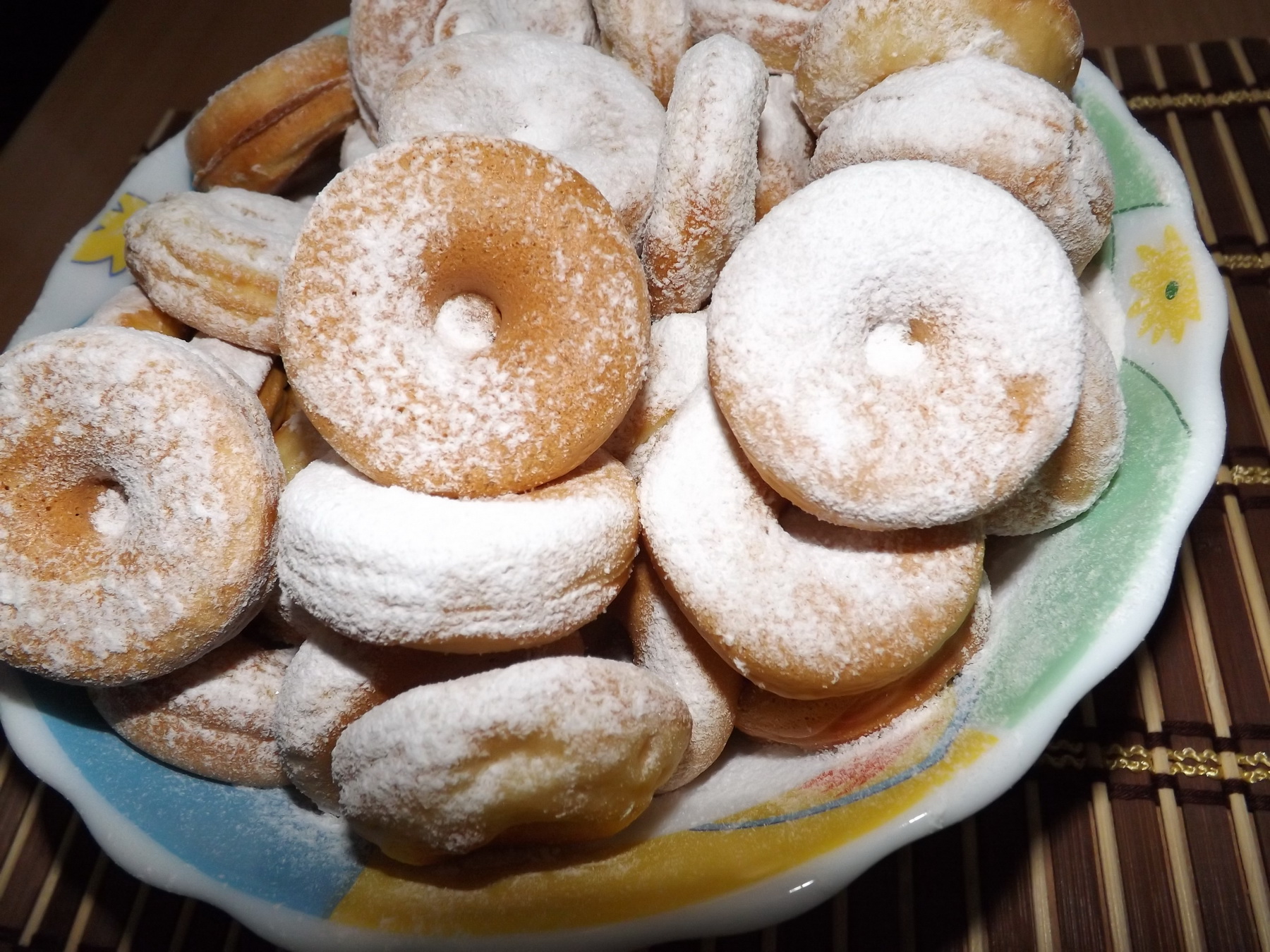 Gogosele la aparat (Doughnut)