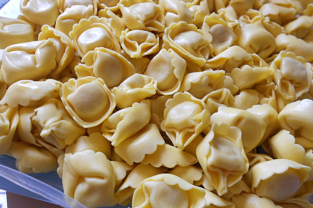 Cappelletti in sos de smantana cu mazare