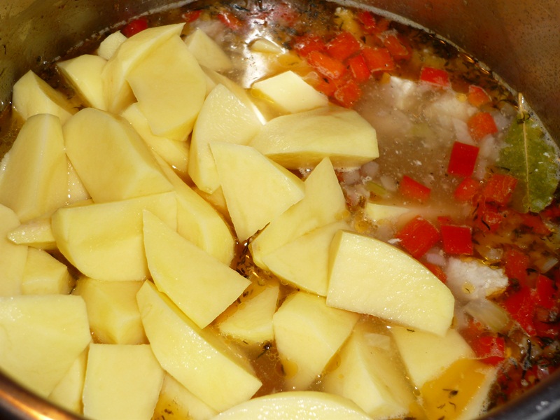 Tocanita de legume cu carne de porc, cea mai gustoasa mancare