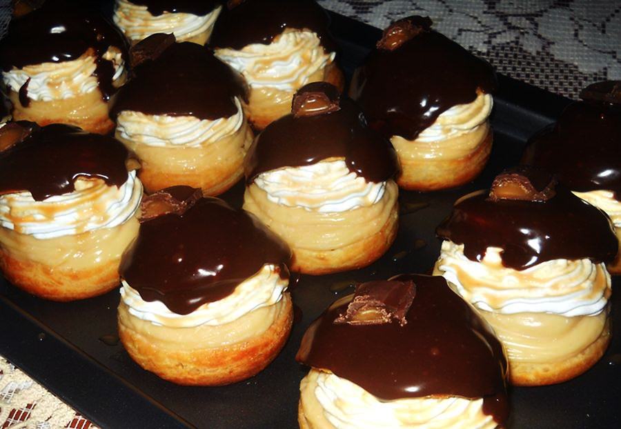 Choux cu ciocolata si caramel