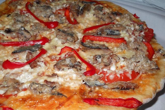 Pizza cu sardine