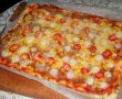 Pizza cu ton si porumb-9