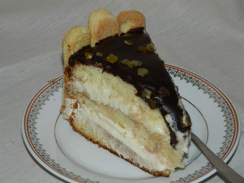 Tort cu crema de vanilie