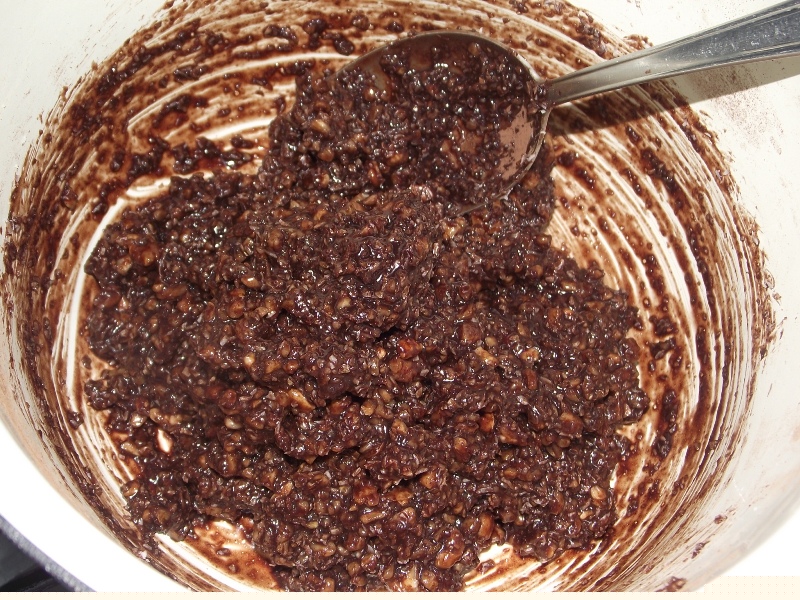 Cozonac cu crema de nuca - Reteta unui aluat grozav