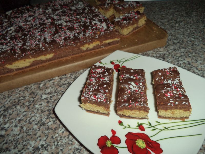 Prajitura cu migdale si crema aromata