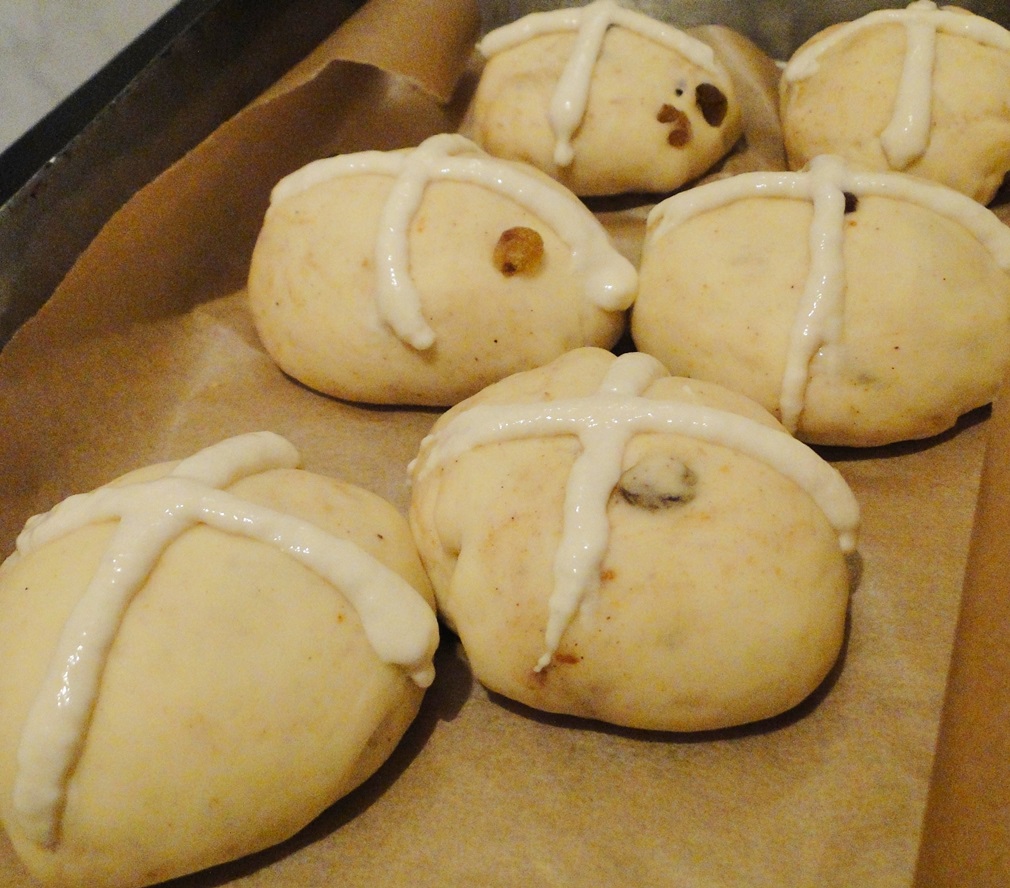 Hot cross buns