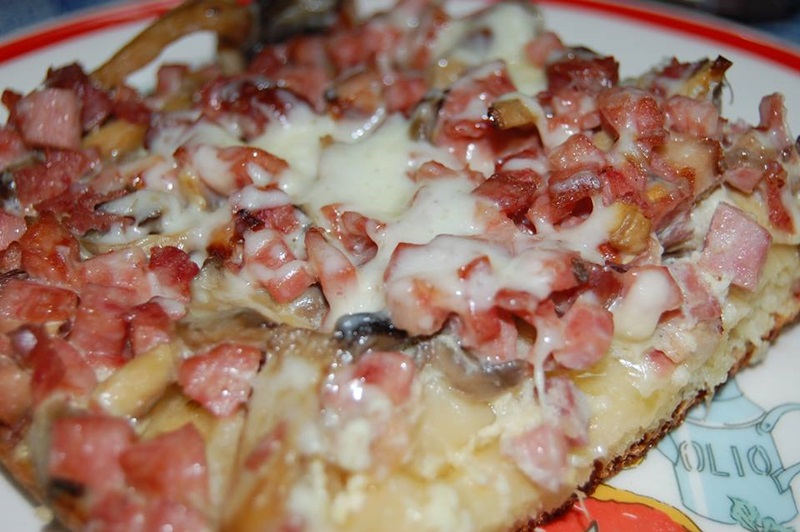 Pizza ,,cu de toate,,