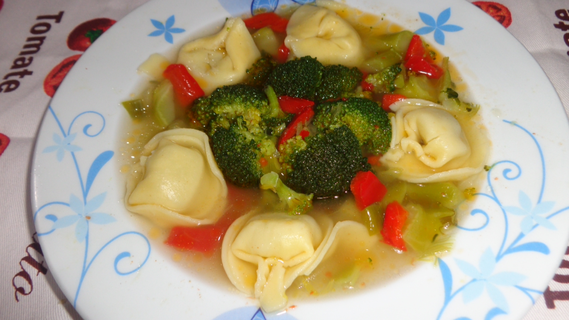 Supa de broccoli cu tortellini