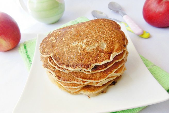 Pancakes cu mere si nuca de post