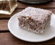 Desert Cuburi cu miere si nuca de cocos, reteta Tavalita cu miere-18