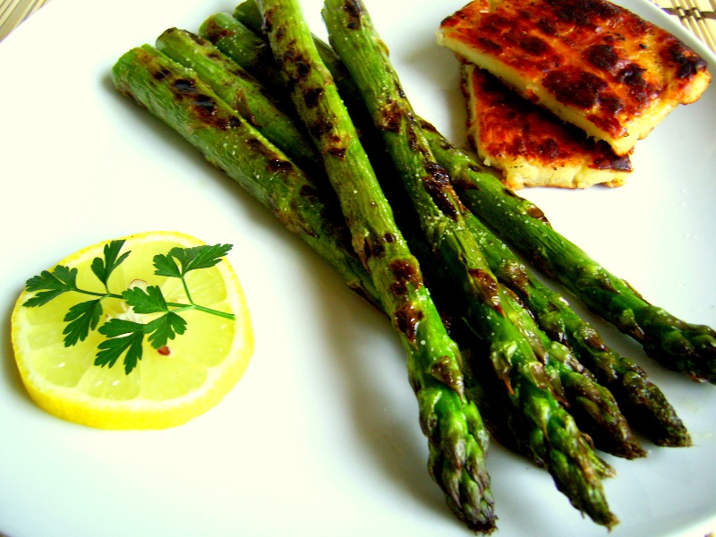 Grilled asparagus - Sparanghel la grill