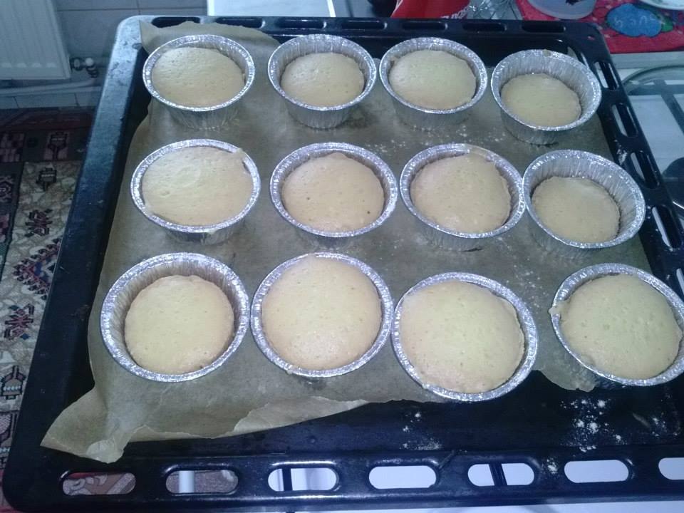 Muffins ( 12 Briose )