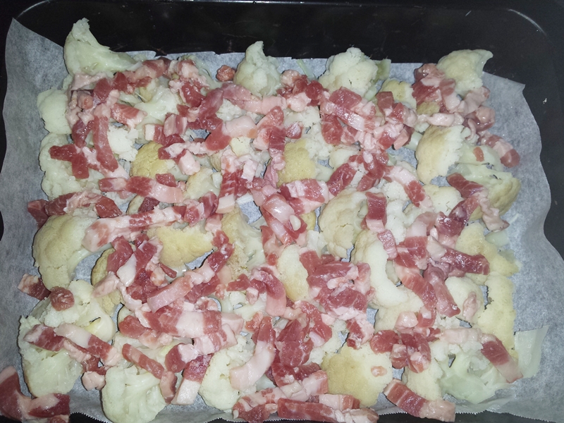 Conopida la cuptor cu besciamella si pancetta